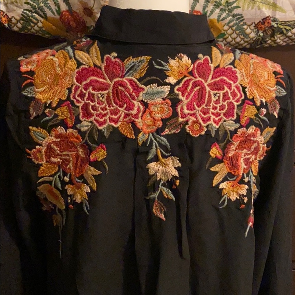 JW button down - Picture 3 of 5